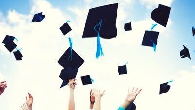 La fin des diplômes pour toute la vie ou le début des diplômes tout au long de sa vie ?